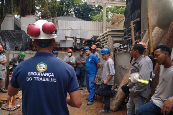 Terceirização de técnico de segurança do trabalho